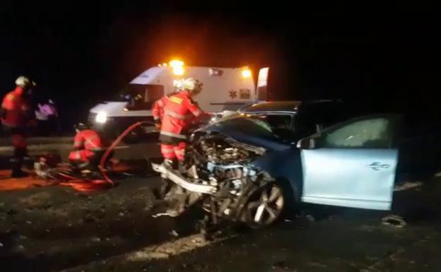 Dos fallecidos en una colisión frontal entre dos turismos en la N-432 de Íllora