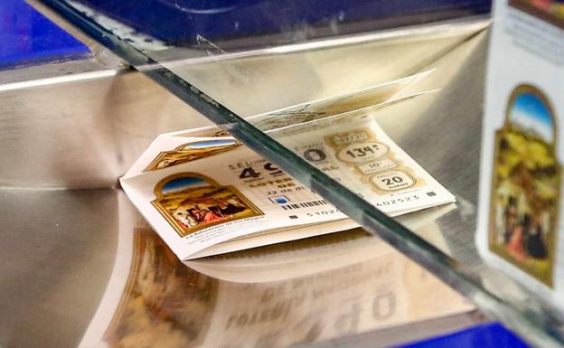 Los peligros de cobrar los décimos de la lotería antes de tiempo o intentar vender un boleto premiado