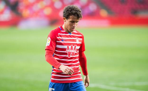 La Covid-19 golpea de nuevo y deja la importante baja de Luis Milla