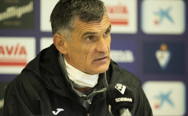 Mendilíbar: «El Granada es un equipo competitivo, han aprendido a competir en cualquier circunstancia»