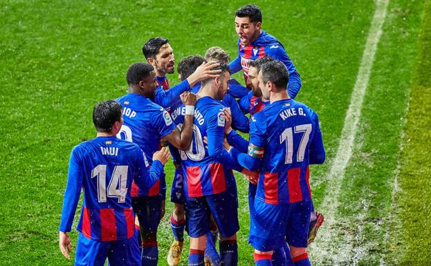 Mendilibar: «No nos podíamos equivocar tal y como estaba el campo»