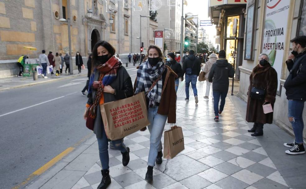 Rebajas en Granada 2021: una odisea despacio