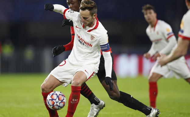 Rakitic, De Jong, Koundé o Munir estarán este martes en Linarejos