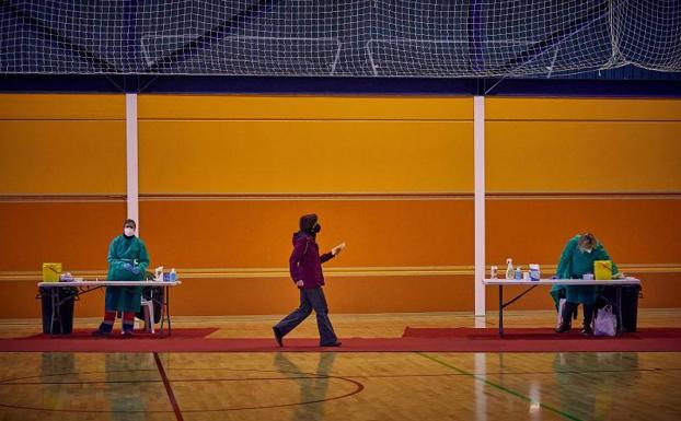 Inquietud en Granada ante el avance de la cepa británica y el aumento de casos e ingresos hospitalarios