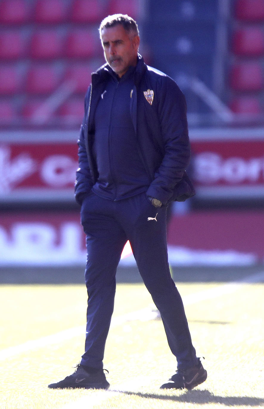 Sinceridad en el entrenador del Almería: «Hemos pasado y poco más»