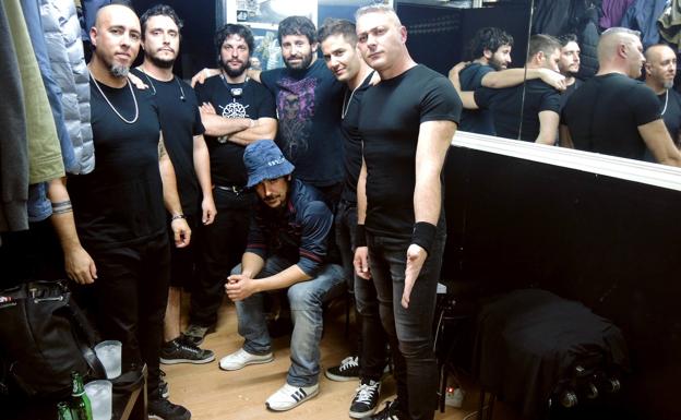 «Granada trata mal a sus ríos y a sus poetas»