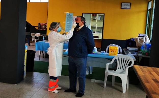 Torredelcampo cierra instalaciones y pide a la Junta de Andalucía «que no le tiemble la mano» con las medidas