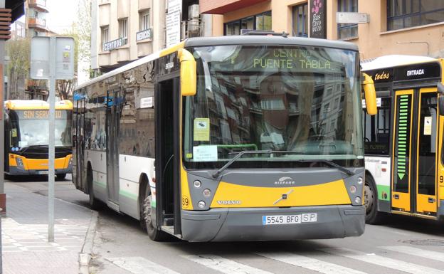 La plantilla de Castillo, «cabreada», sin cobrar y a la espera de la nueva empresa