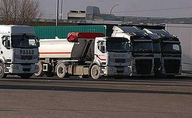 280 camiones aguardan en Guarromán y La Carolina a que el temporal pase