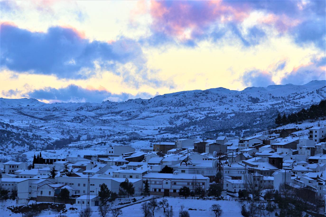 La borrasca Filomena deja estampas para el recuerdo en municipios como Santiago-Pontones