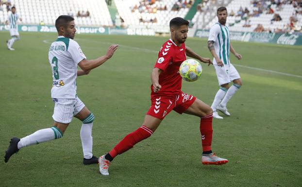 El extremo Álex Peque se entrenará hoy a las órdenes de Alberto González