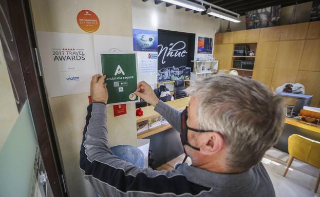 Las agencias de viaje rechazan las ayudas de la Junta tras casi un año cerrados: «Esa limosna no palía nuestra situación»