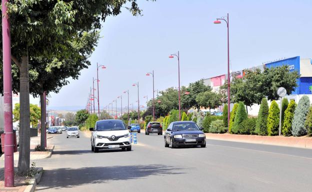 Estable y en planta el trabajador arrollado por una carretilla en una nave industrial de Linares
