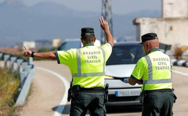Detenido un conductor 'kamikaze' tras circular varios kilómetros en sentido contrario y ebrio por la A-7