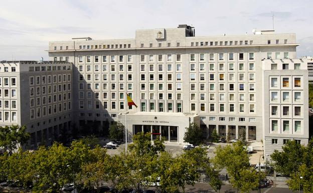 La candidatura jienense a la macrobase logística desembarca con todo en Madrid