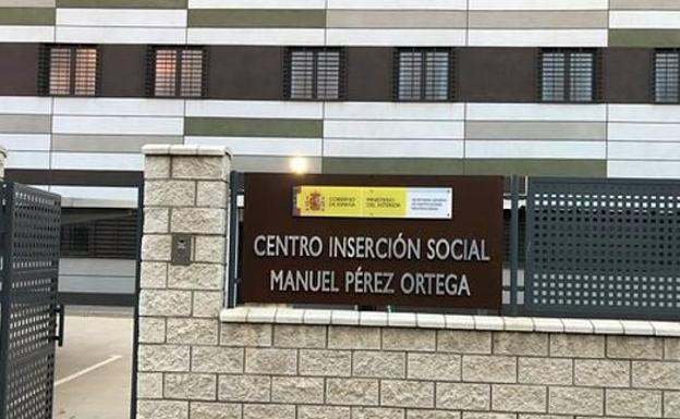 Confinan el centro de inserción de El Puche al dar positivo en Covid-19 un interno tras regresar de un permiso