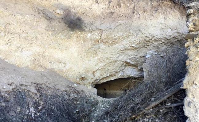 Encuentran a un hombre fallecido en una casa cueva derrumbada en Cortes de Baza