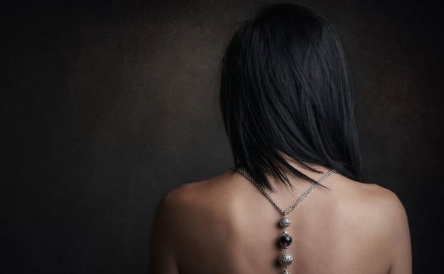 Piden entre 15 y 6 años de cárcel para una pareja acusada de prostituir a la hija menor de él