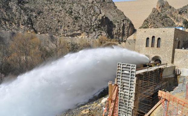 Archivada la denuncia por la paralización de obras en la Central Hidroeléctrica del Portillo