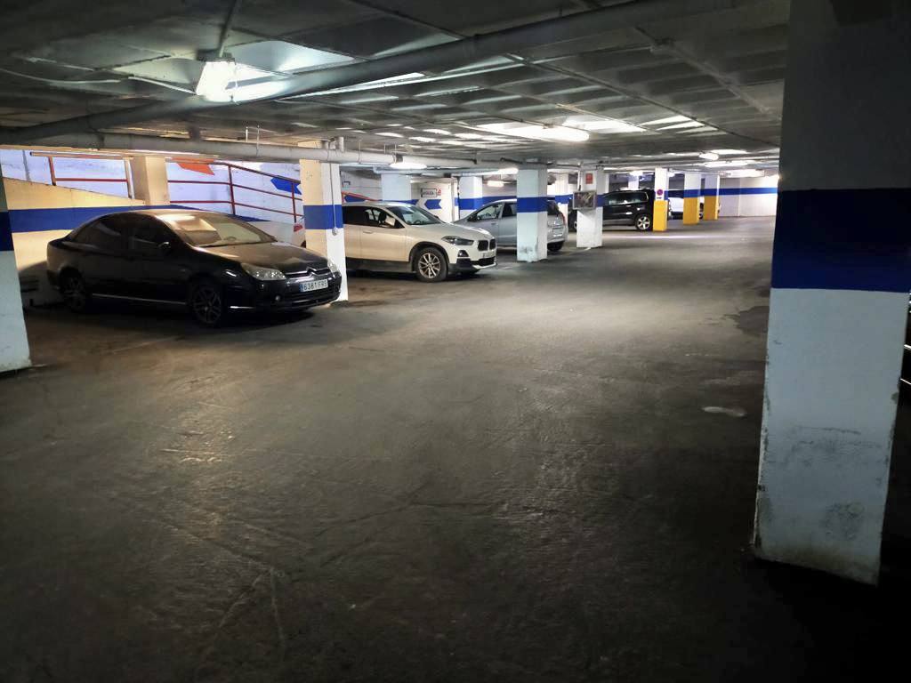 Arreglos en el saneamiento del mercado de San Francisco para evitar que se inunde el parking