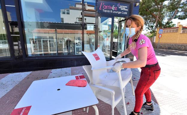 La hostelería y el comercio cerrará en diez municipios más de Almería y otros doce quedarán confinados perimetralmente