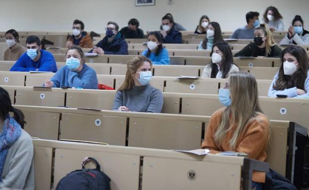Ocho de cada diez exámenes serán on line en la UGR este semestre
