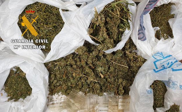 Detenido un vecino de Orcera de 36 años en posesión de casi medio kilo de marihuana lista para su consumo