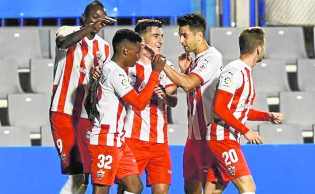 Victorias con 'sabor a gol' para la UD Almería en las dos visitas del Sabadell