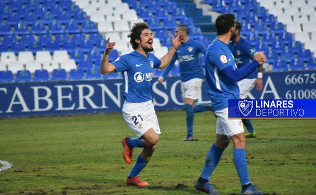 El Linares Deportivo ya es líder y le devuelve la sonrisa a la ciudad