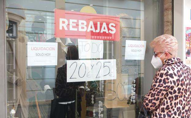 Los expertos, sobre el cierre en Almería: «Es como golpear a alguien que estaba moribundo»