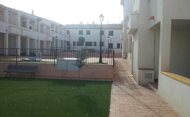 Cajamar y Haya Real Estate ponen a la venta 3.028 inmuebles en Almería con descuentos de hasta el 60%