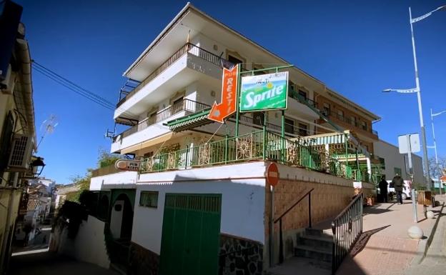 Cogollos vive con «preocupación» el brote que eleva a 4.600 su tasa y tiene en UCI a varios vecinos