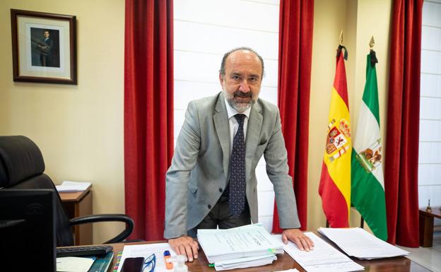 López Fuentes seguirá cinco años más como presidente de la Audiencia de Granada