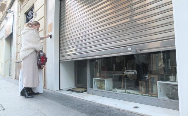 El parón de la actividad no esencial manda al ERTE a medio millar de personas en dos días