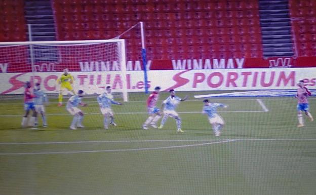 No hubo penalti de Brais Méndez en el primer tiempo