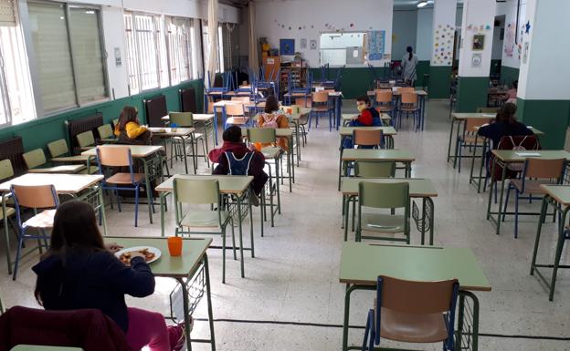Jornada sin incidencias en la vuelta de los comedores a 40 colegios de Jaén