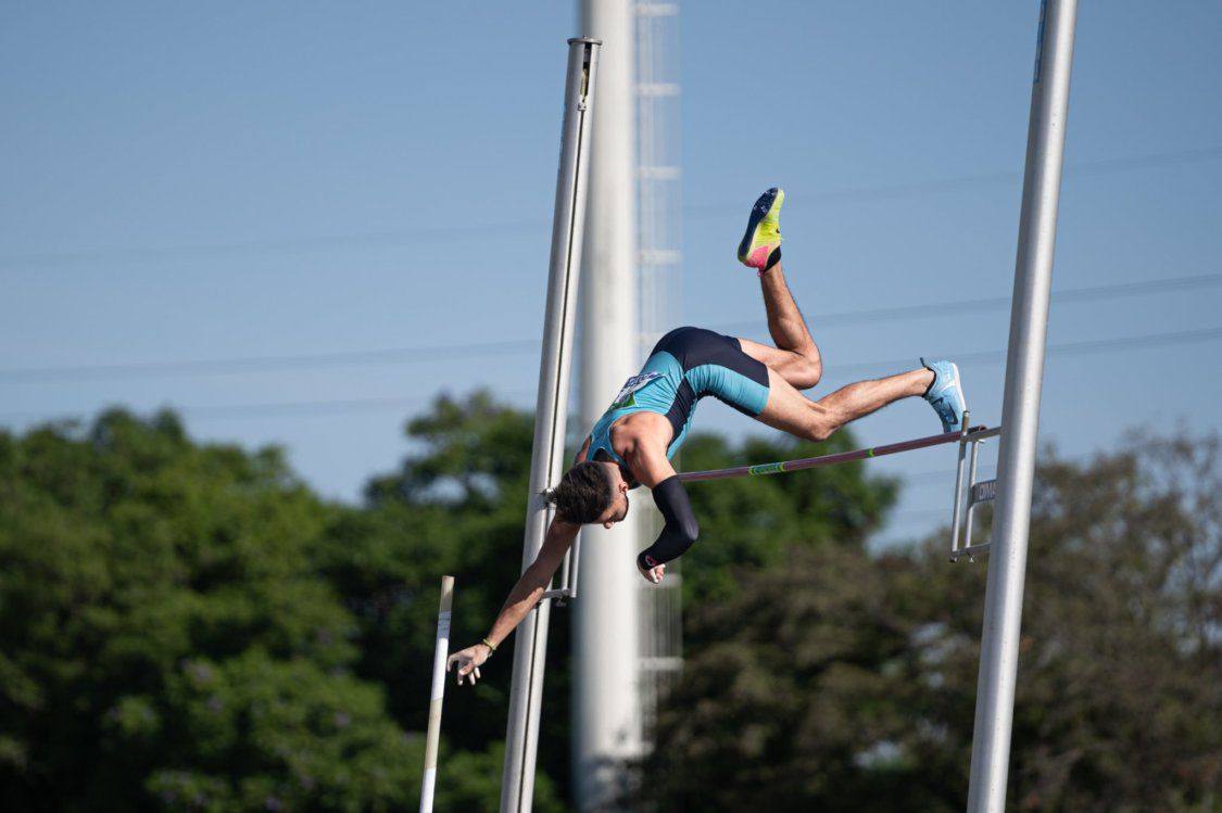 Leyva, el nerjeño de Almería, bate el récord andaluz en Francia