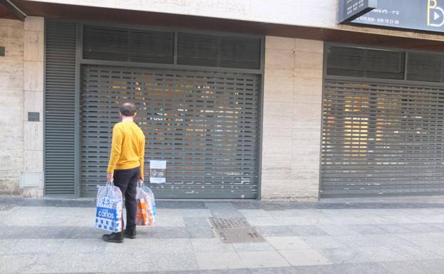 La cadena británica Dealz abrirá en el local de Pull & Bear