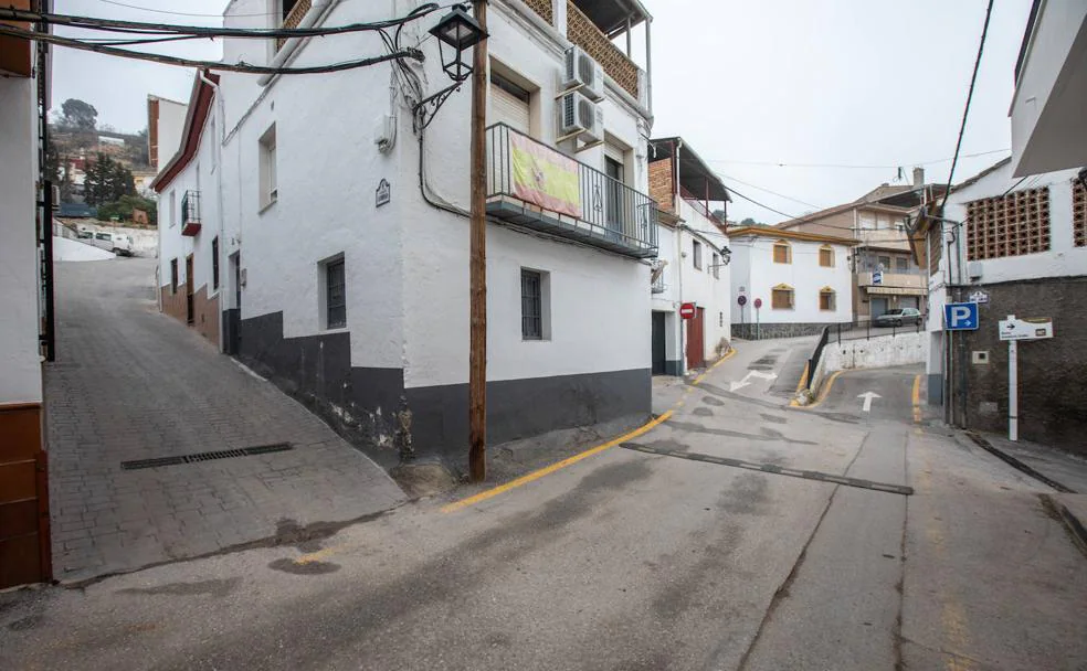 Los pueblos de Granada en los que siguen subiendo los casos pese a llevar veinte días aislados y sin bares