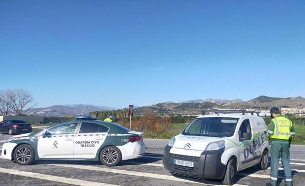 Las tasas se moderan y permiten a la Junta aliviar la vida a más pueblos de Granada