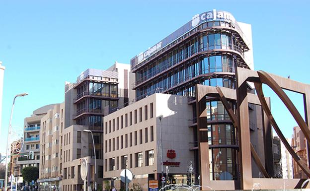 Grupo Cajamar reduce su beneficio para reforzar coberturas y provisiones por la pandemia