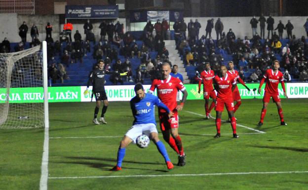 Linares contra Sevilla, la mejor defensa contra el mejor ataque