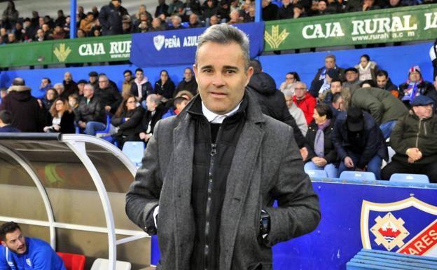 Pajares dimite y el Real Jaén llama a Juan Arsenal