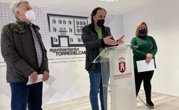 Baeza, Torredelcampo y Los Villares muestran su malestar por no poder abrir bares y tiendas pese a bajar su tasa de mil