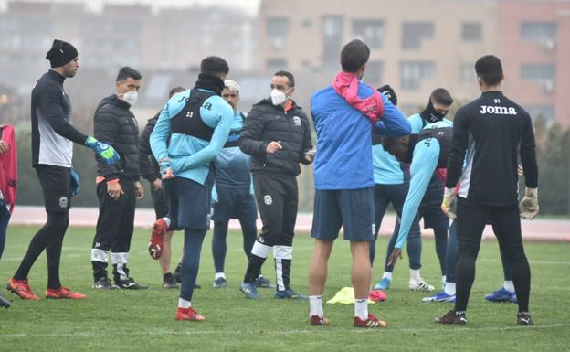 Oltra reemplaza a Sandoval en el Fuenlabrada