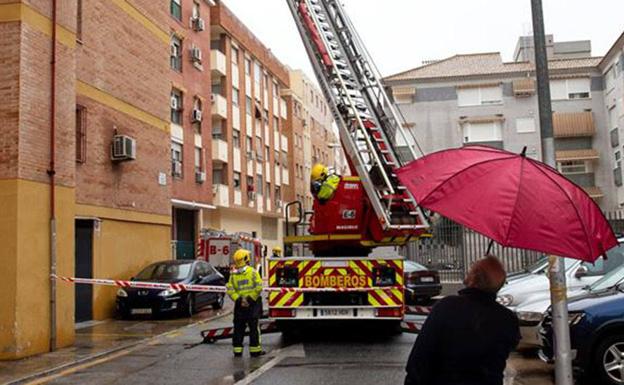 Cinco desalojados, tres menores, tras el derrumbe parcial de una vivienda abandonada en Santo Tomé