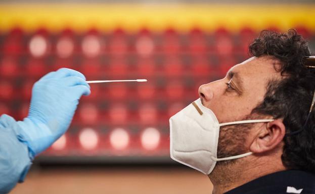 Almería suma 400 positivos y ocho fallecimientos por covid-19