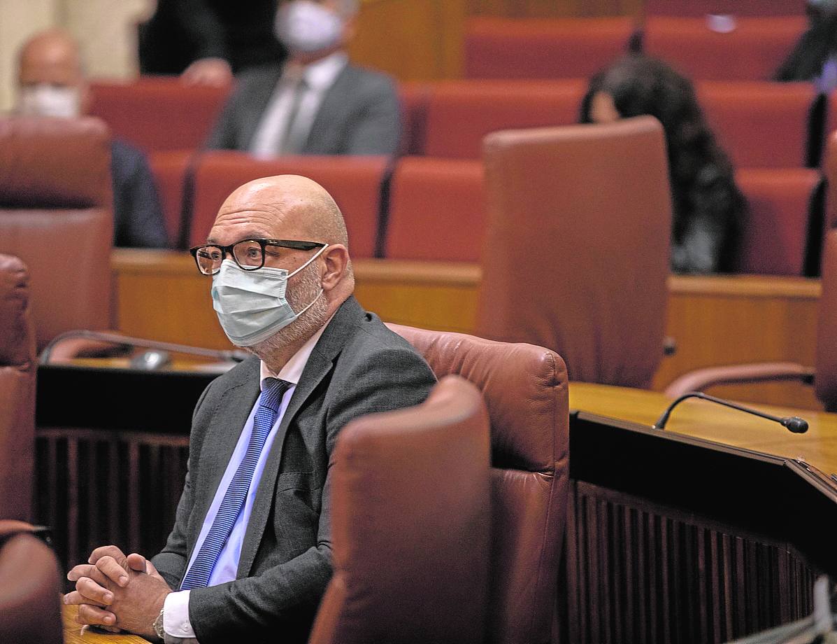 Vox aprieta con un ojo en Cataluña