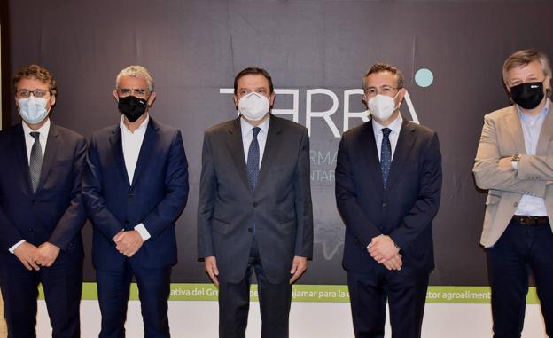 El ministro Luis Planas apuesta por la digitalización y los nuevos negocios en el mundo rural