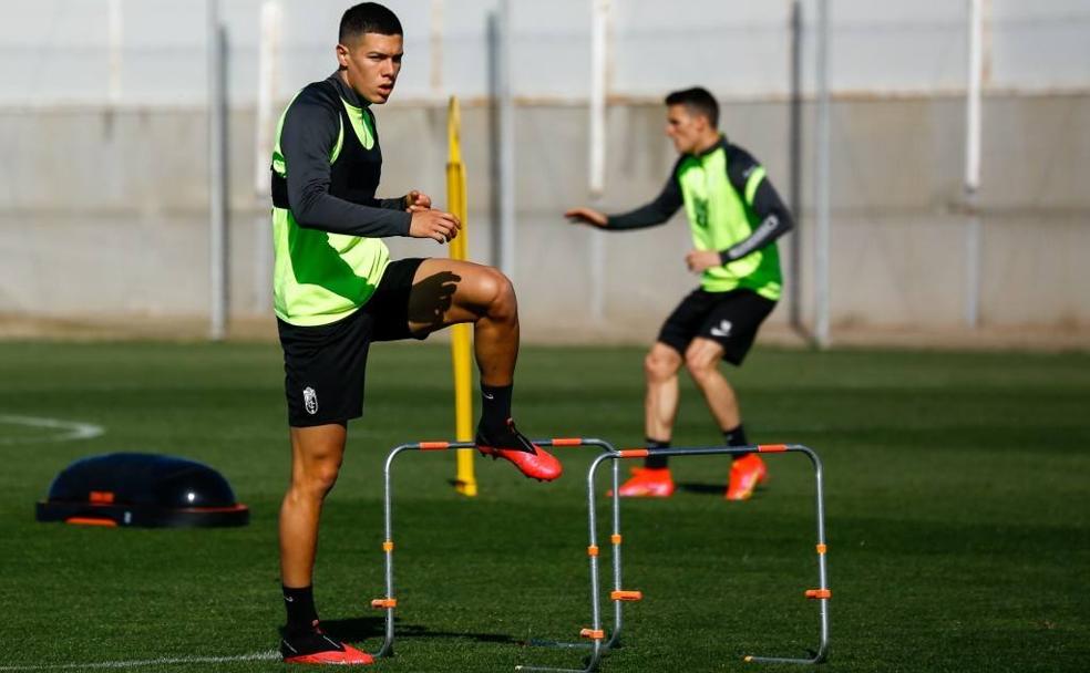 El Granada, en cuadro ante la visita del Nápoles